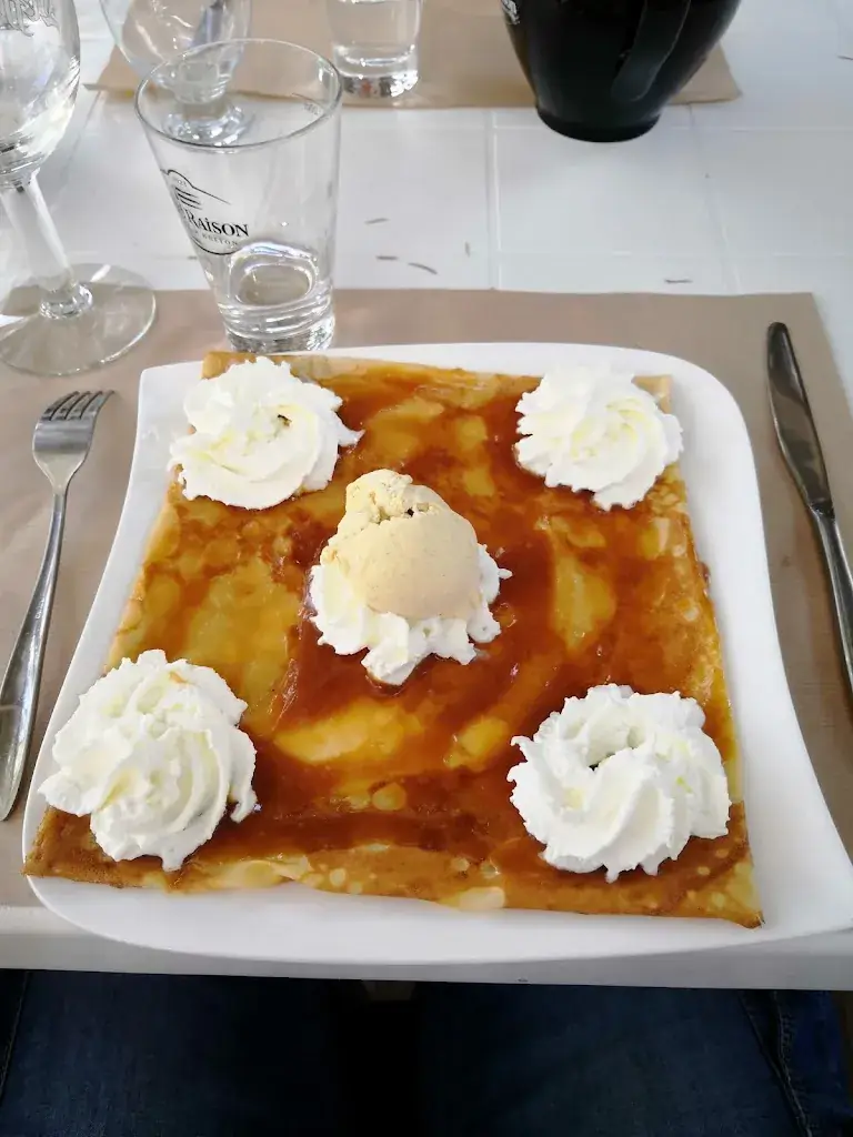 Lei Cigales_Villecroze_slider_image_2