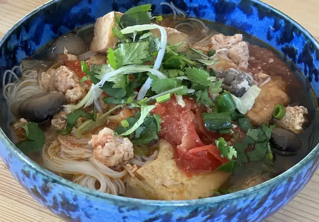 Ngọc Khánh Linh Phạm_La Terrasse_Veynes_review