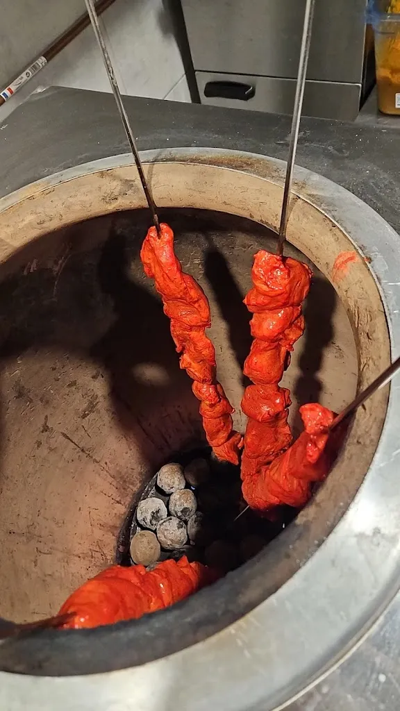 Menü_Street Food Home naan_Pusignan_Bild_5