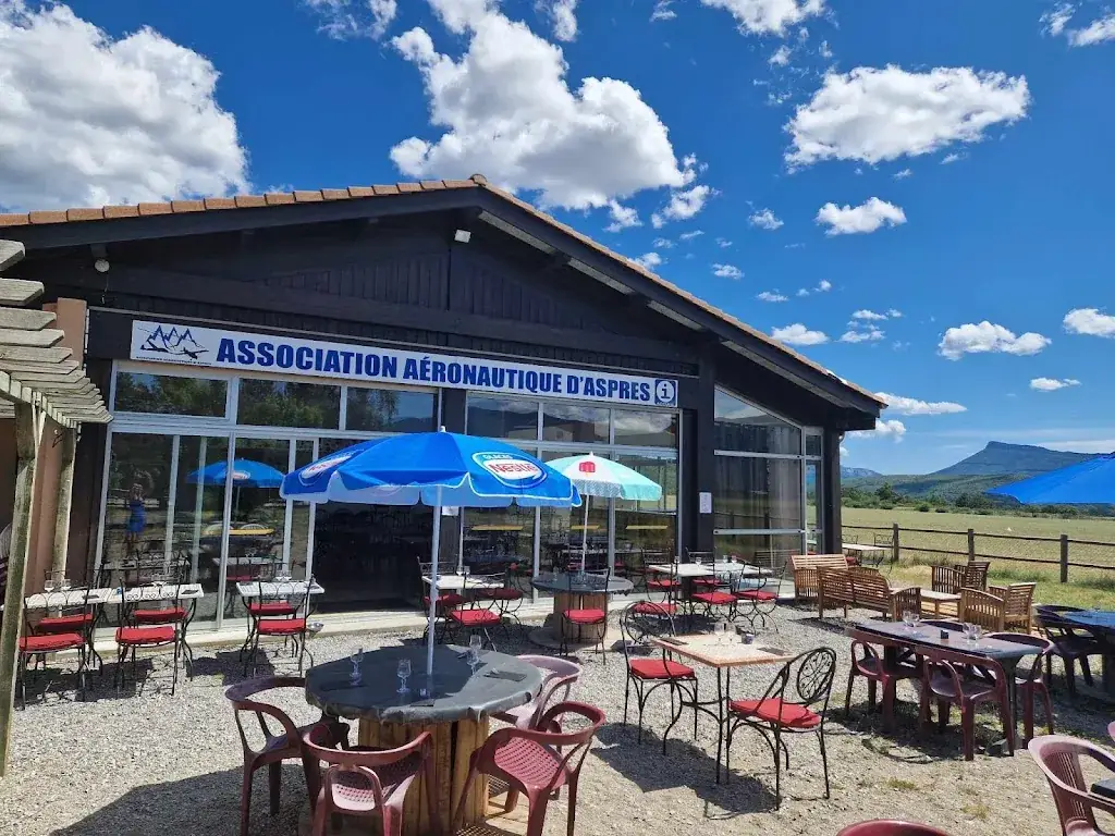 AU BONHEUR DU VENTRE restaurant à Aspres-sur-Buëch