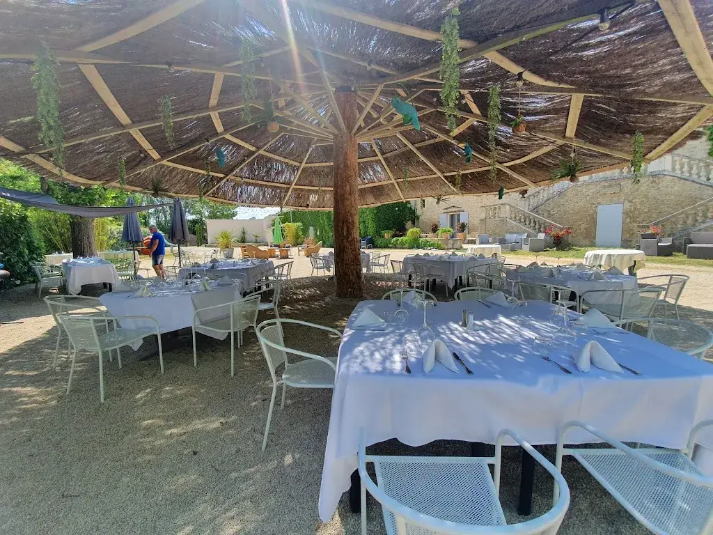 Carlos Roux_Hostel La Bastide Neuve_Villelaure_review