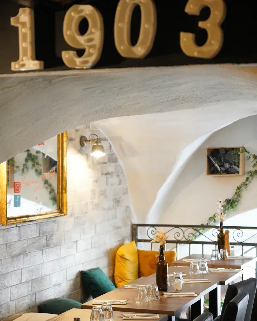 Amici del 1903 restaurant à Venelles