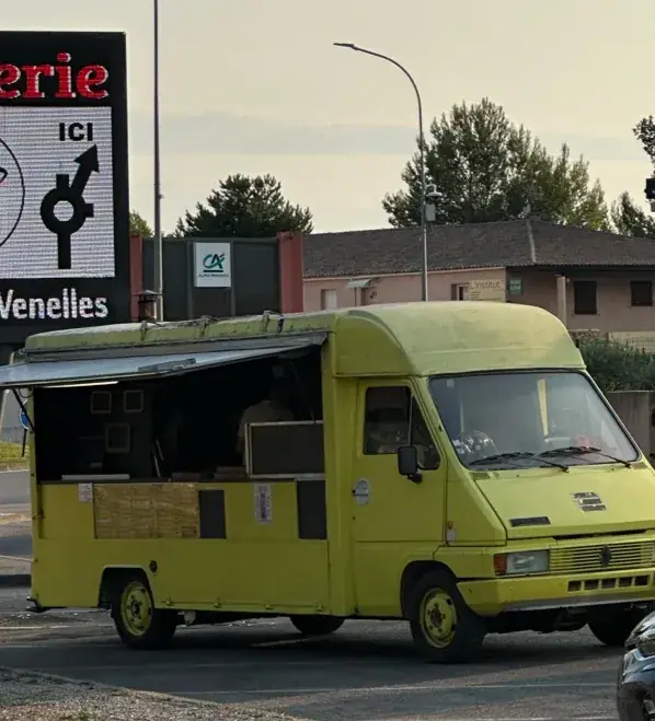 Maaike Vogel_Le Camion Jaune_Venelles_review