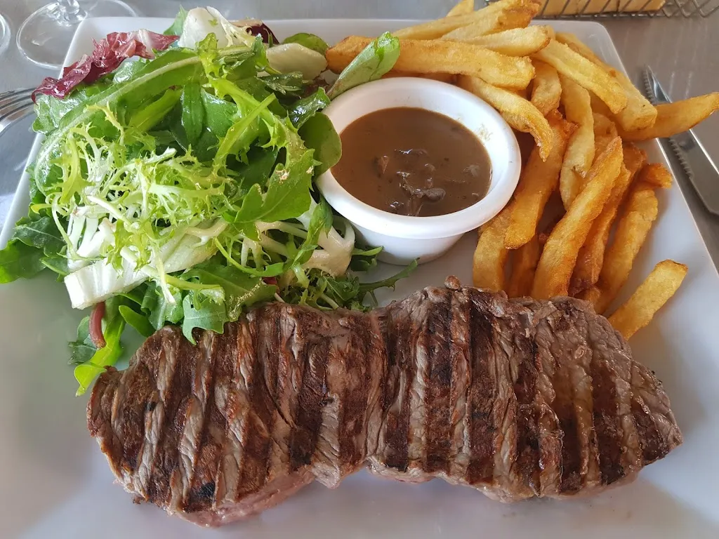 Linda Cusatis_Bistro de la gare_Venelles_review