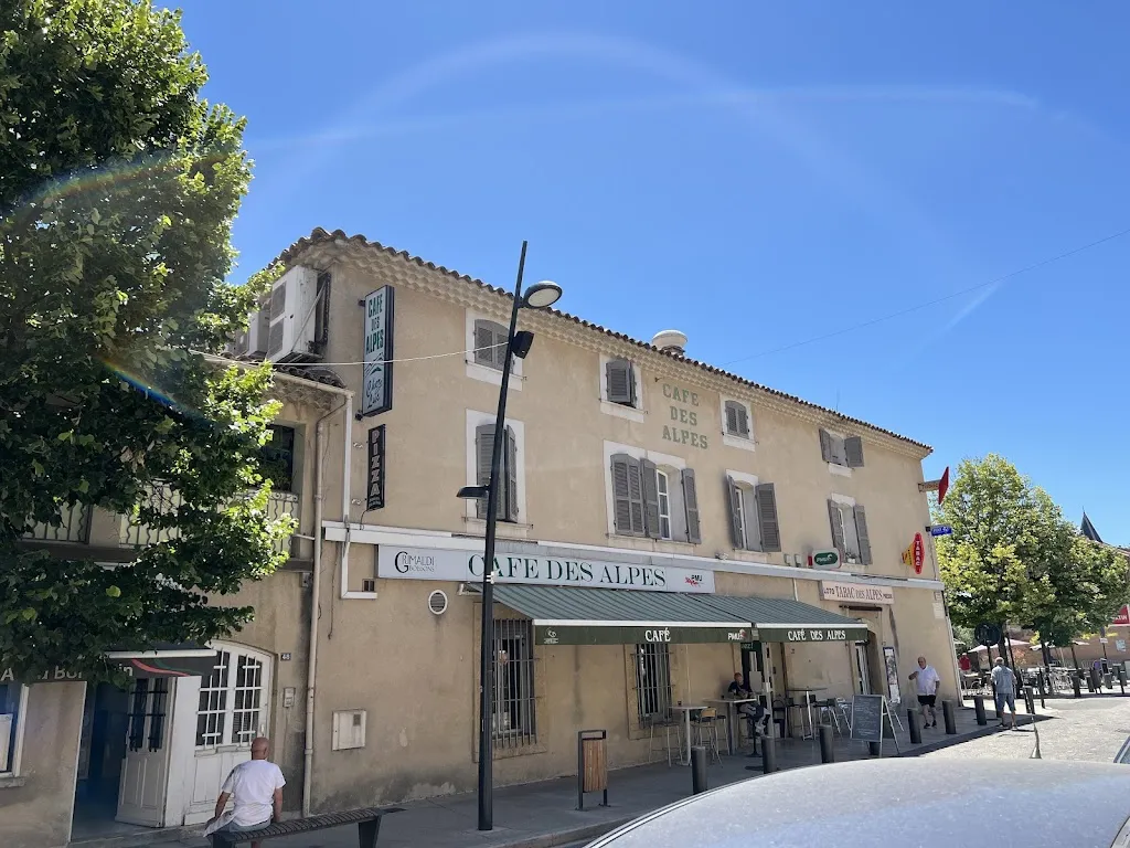 Café des Alpes_Venelles_slider_image_2