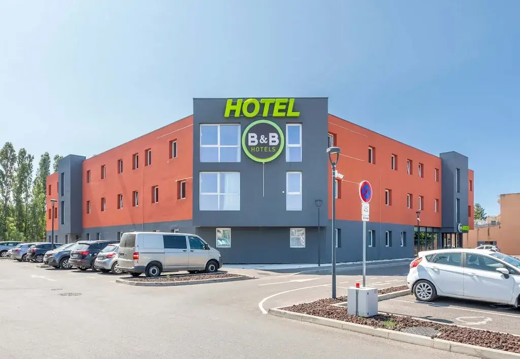 B&B HOTEL Aix-en-Provence Venelles restaurant in Venelles