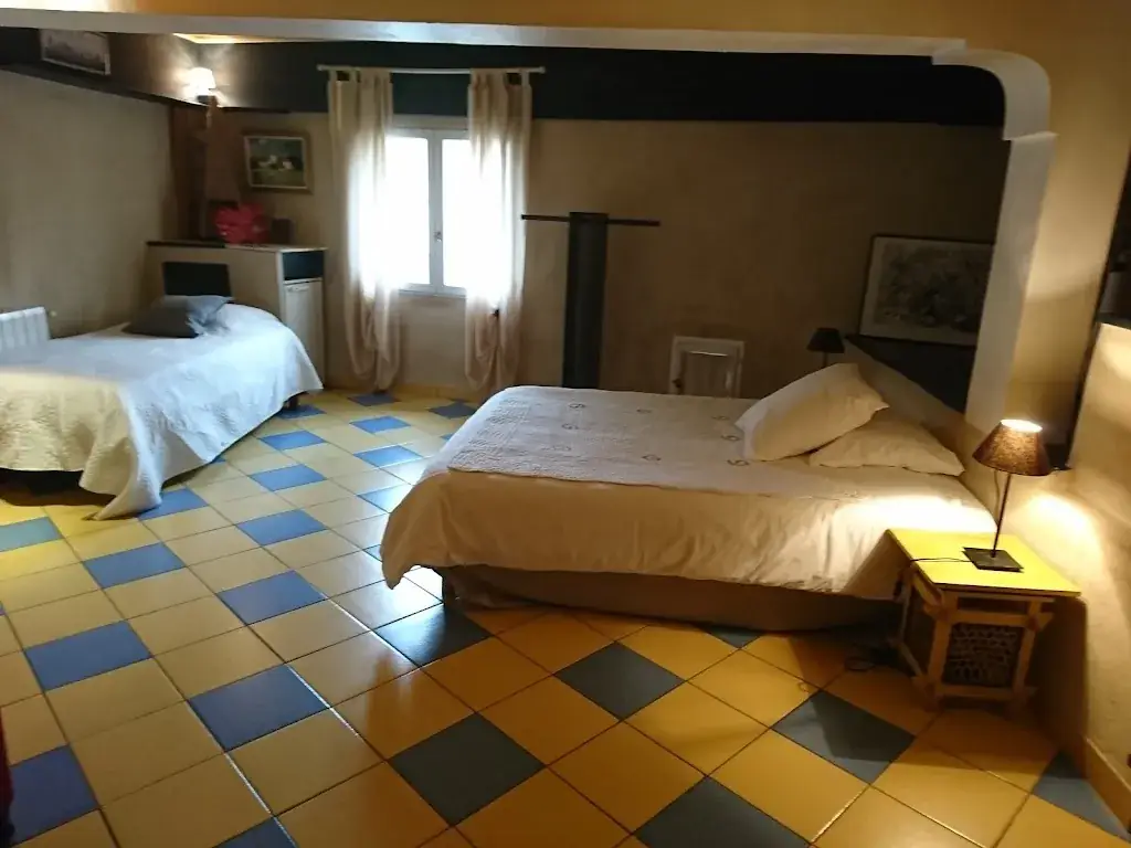 Hôtel le Mas et la Flambée du Luberon_Venelles_slider_image_1