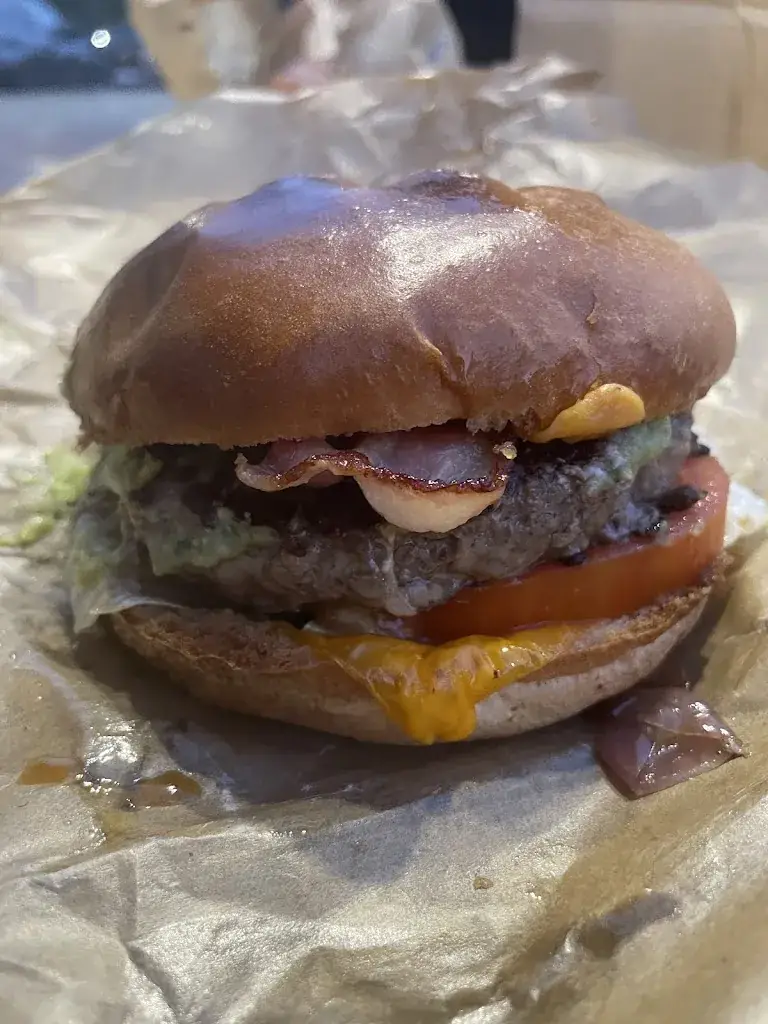 Andrea Guerra_MC BURGER_Venelles_review