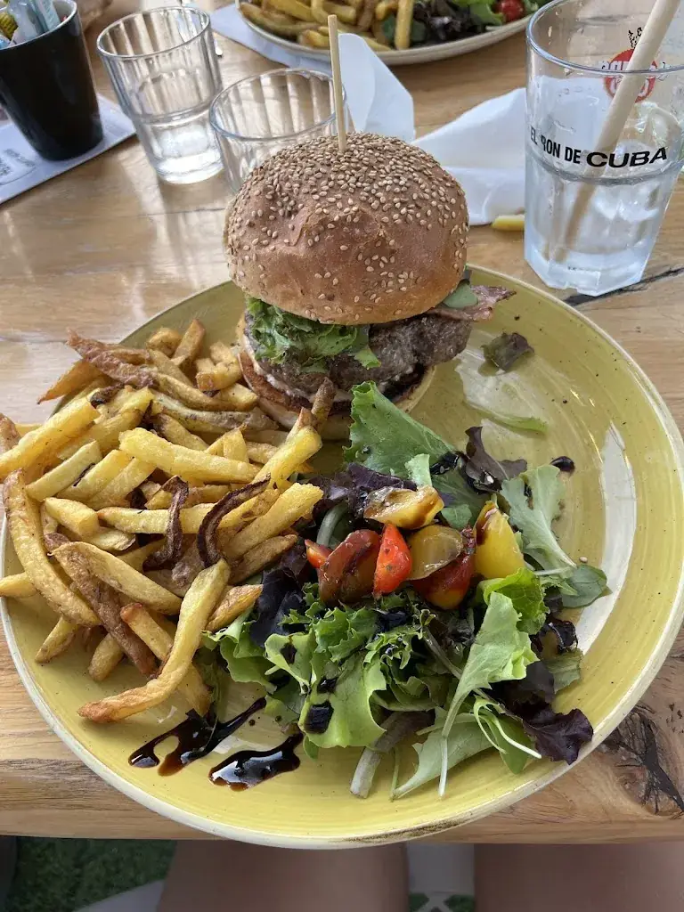 anne janssen_La Fighière_Villeneuve-Loubet_review