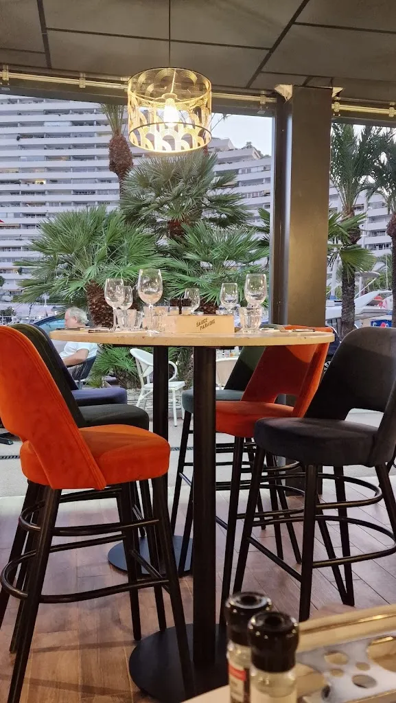 Valentin Vedyakin_Léo Léa - Assiette au Boeuf - Marina Baie des Anges_Villeneuve-Loubet_review