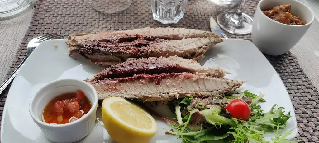 Les Touristes_Villeneuve-Loubet_slider_image_2