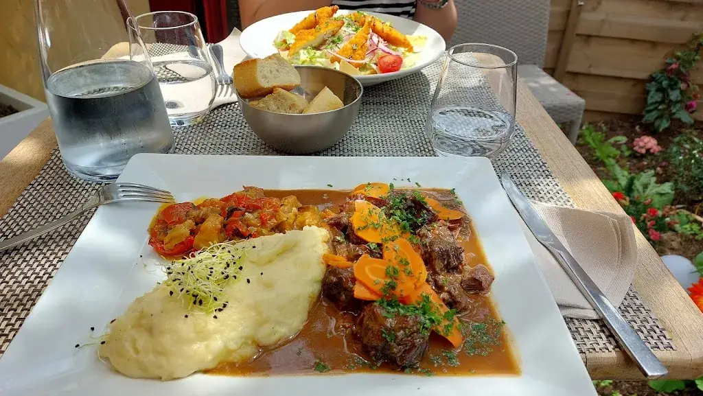 Luca Petruccelli_La Romance_Villeneuve-Loubet_avis