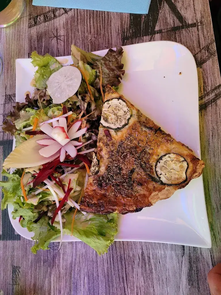 Annemieke van Elst_Le Saint Louis_Privas_review