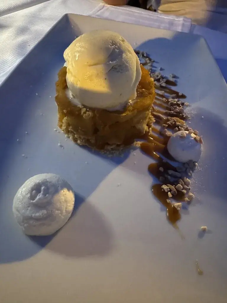 Ece Erginoz_La Mère Germaine_Villefranche-sur-Mer_review