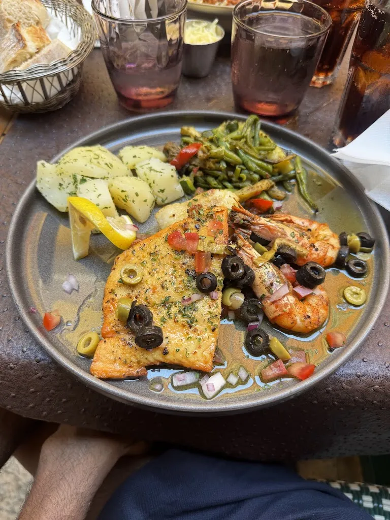 Kavin Fatehchand_La Grignotière - Restaurant Villefranche-sur-Mer_Villefranche-sur-Mer_review