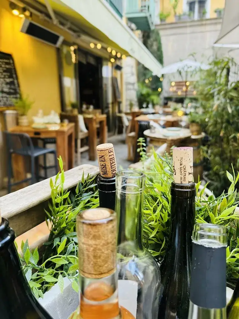 Cave Nature_Villefranche-sur-Mer_slider_image_3