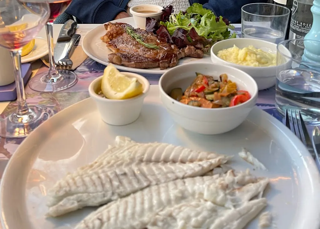 Elena S._Le Cosmo_Villefranche-sur-Mer_avis