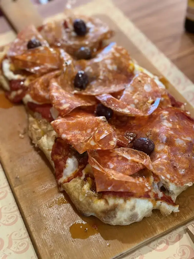 Razvan Taralunga_Baccanale_Villefranche-sur-Mer_recensione