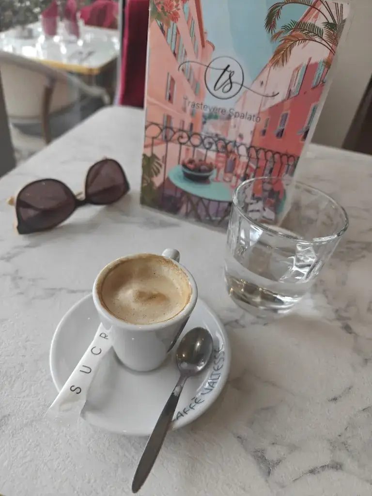 Holly Taylor_Le trastevere_Villefranche-sur-Mer_avis