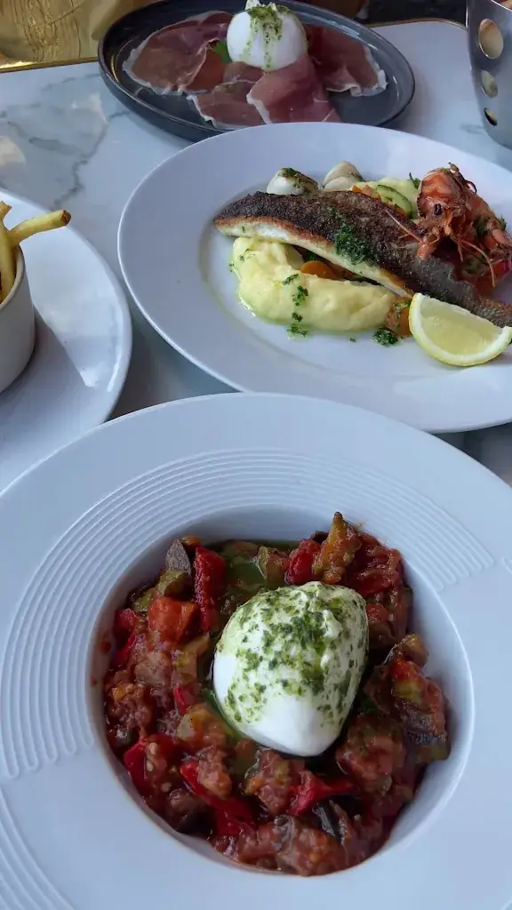 Le trastevere_Villefranche-sur-Mer_slider_image_2