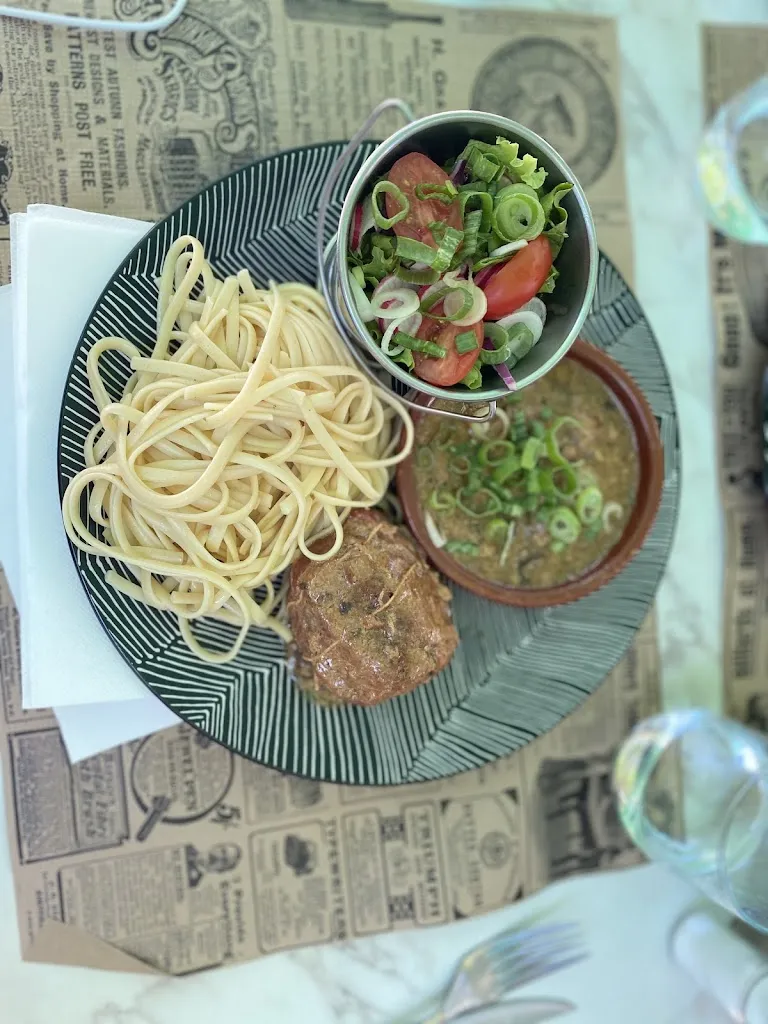 Kanella Merlino_Le Moderne_Volx_review