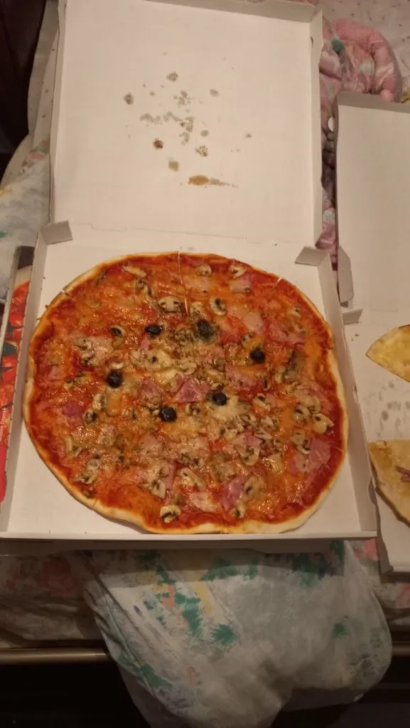 Roxy IGOTFantasy_La pizza de Volx / LE PIZZAIOLLO_Volx_review