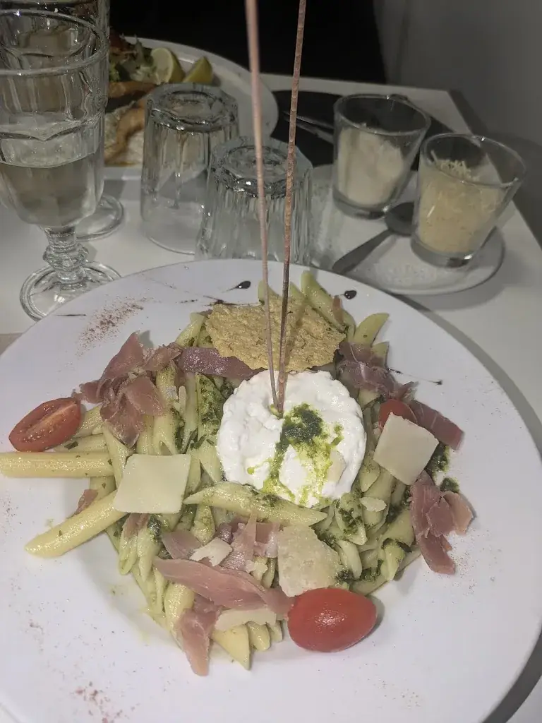 Danny GARCIA_La Pasta_Vitrolles_review