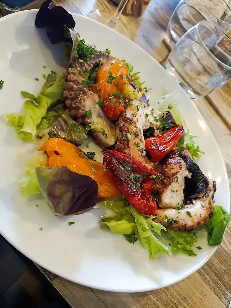 TCM Mitbucanon95_Restaurant La Pinède_Vitrolles_review