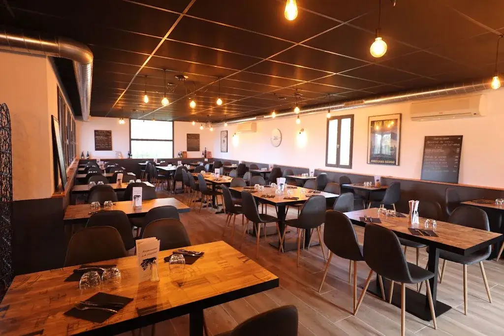 Restaurant La Pinède restaurant in Vitrolles