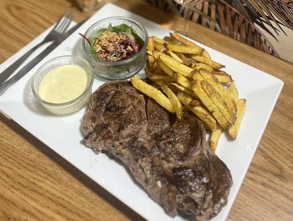 Restaurant La Pinède_Vitrolles_slider_image_2