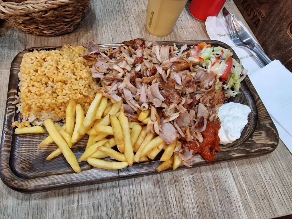 Menü_Les Tonnelles De Kasya_Vitrolles_Bild_2