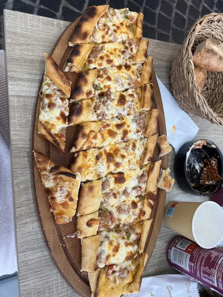 Menü_Les Tonnelles De Kasya_Vitrolles_Bild_3