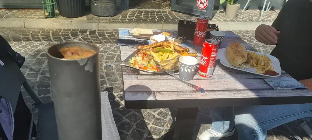 Menü_Les Tonnelles De Kasya_Vitrolles_Bild_5