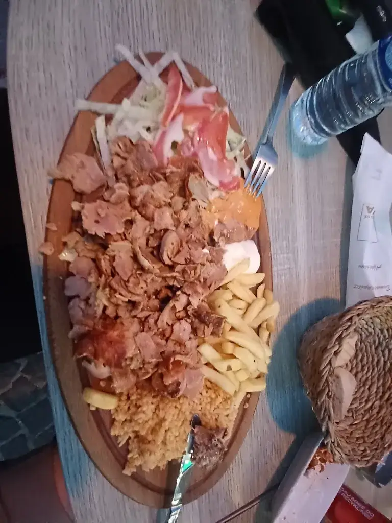 Dominique_Les Tonnelles De Kasya_Vitrolles_Bewertung