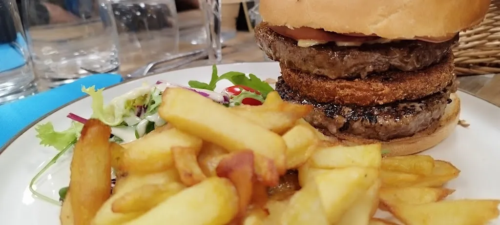 Eric Streetz_L'Essentiel - les estroublans Vitrolles_Vitrolles_review