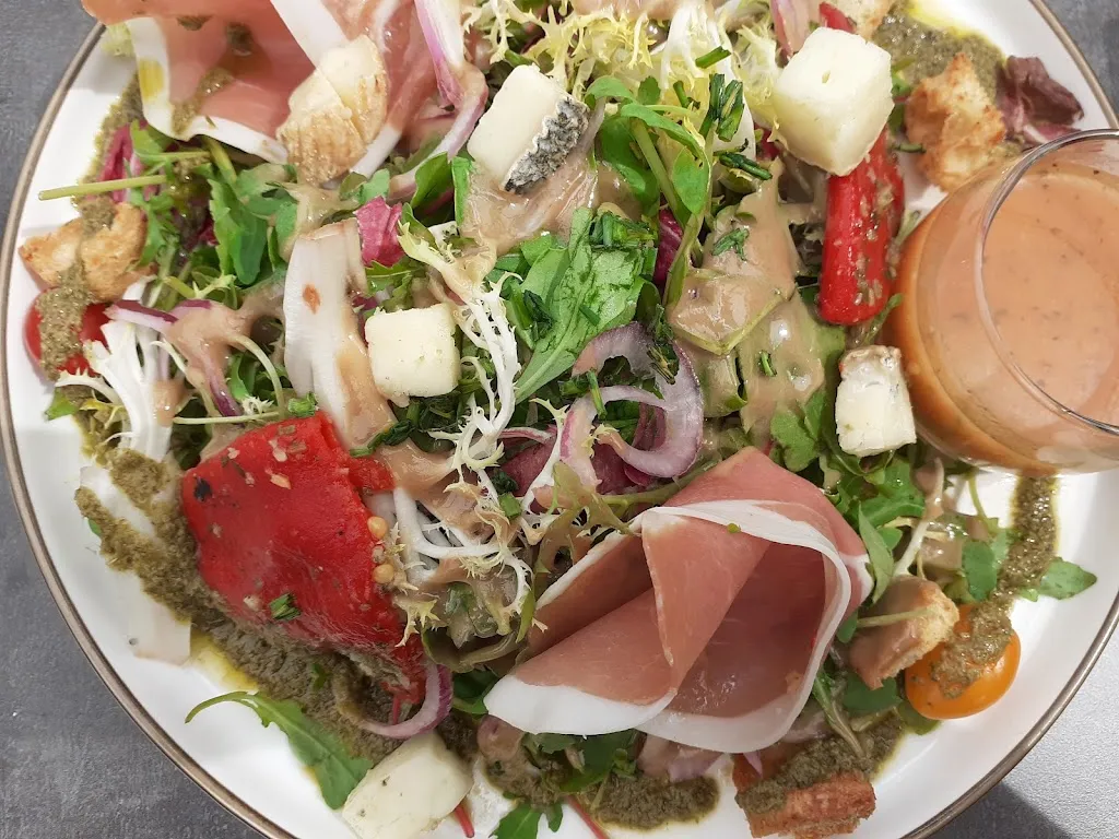 MURIEL TOMASINI_L'Essentiel - les estroublans Vitrolles_Vitrolles_review