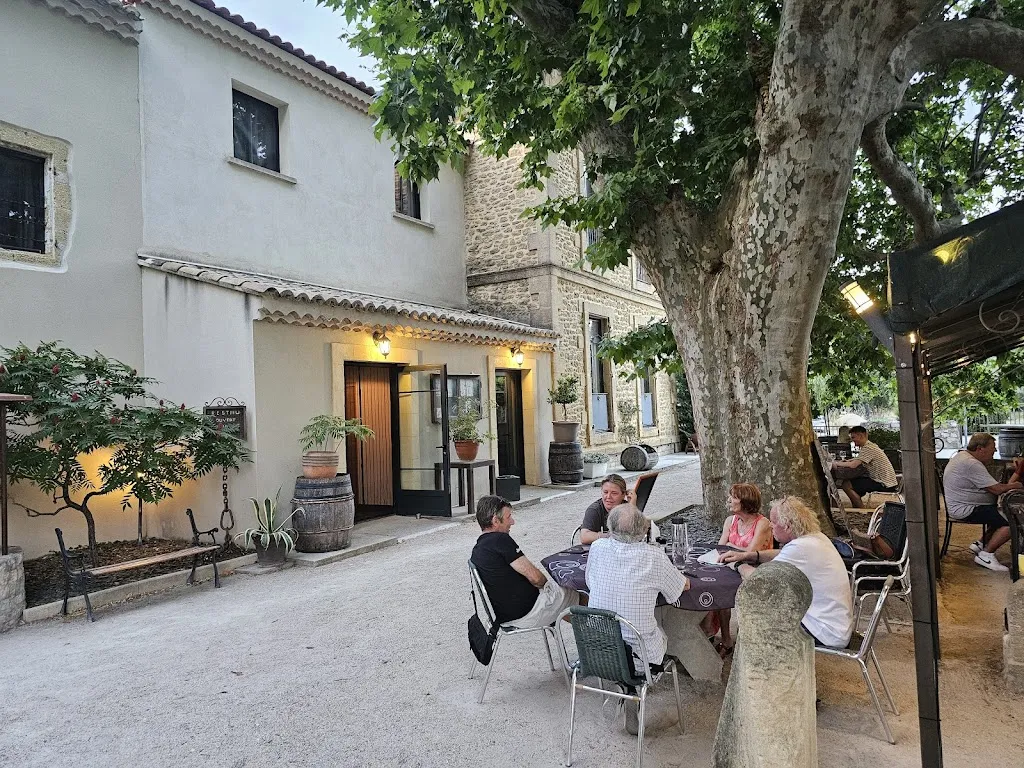 Brenden Hall_Auberge de Miemart_Roquemaure_review