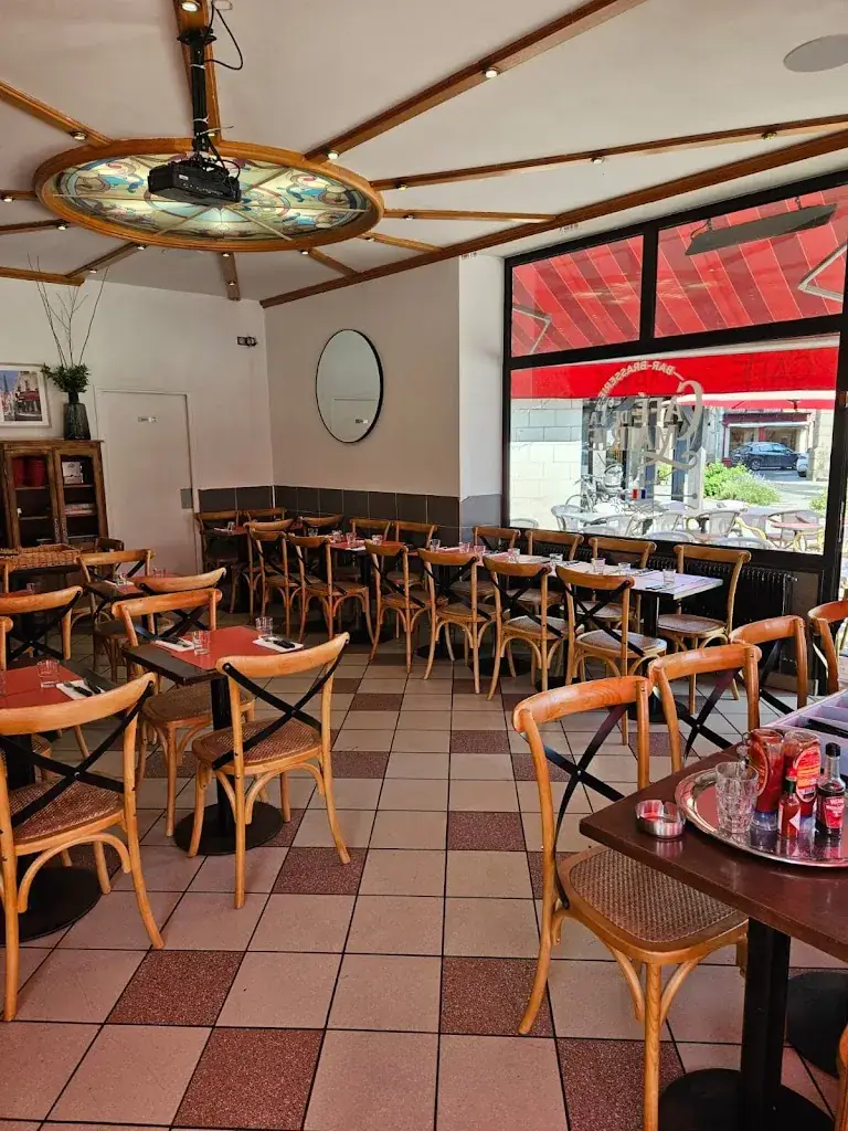 Restaurant Café de la Mairie restaurant in Riom-ès-Montagnes