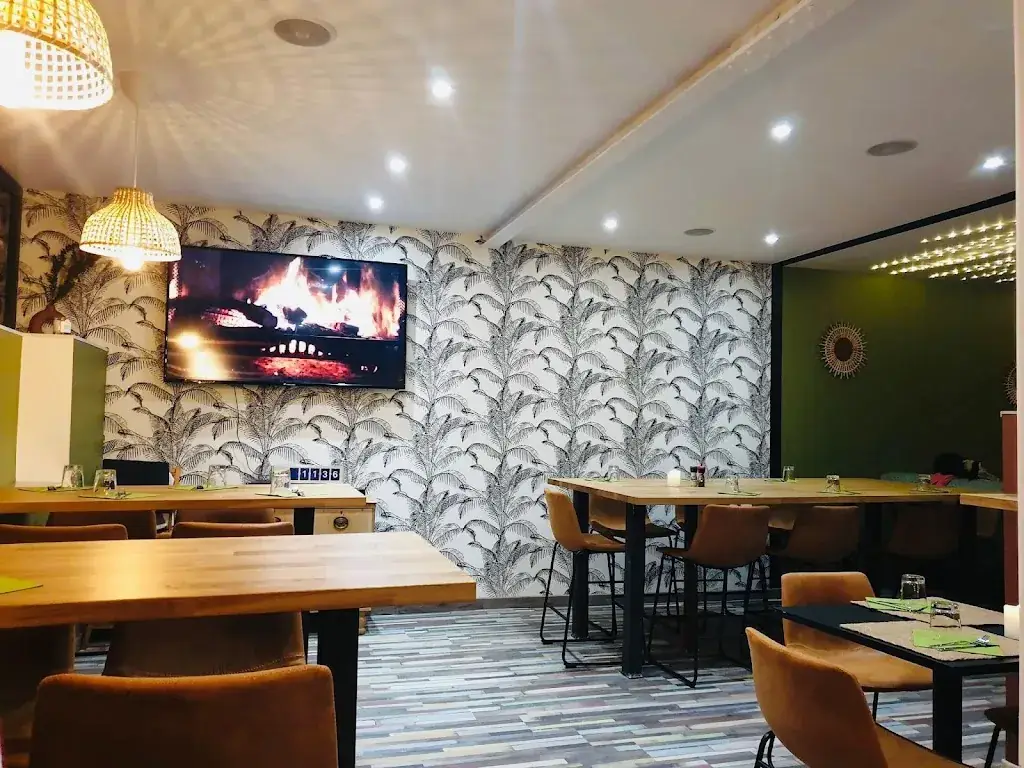 L' ATELIER MIAM restaurant in Riom-ès-Montagnes