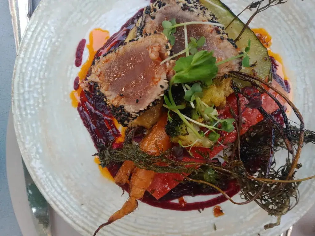 Suzanne Mariette_THE ART CAFE_Romans-sur-Isère_review