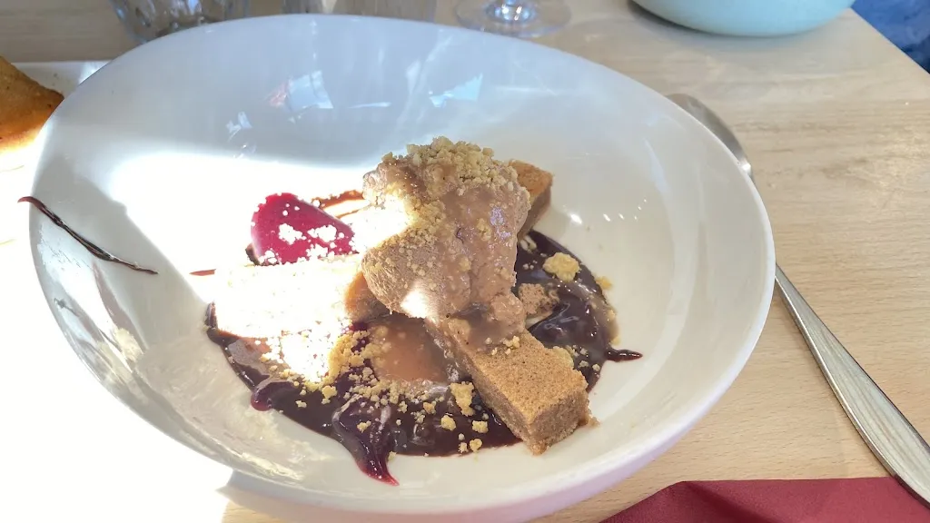 sylvie anghileri_Les Gens Heureux - Restaurant Café Boutique et Epicerie fine_Renaison_review