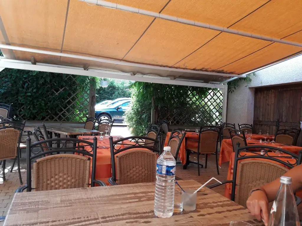 Les Frangines_Saint-Germain-Lespinasse_slider_image_1