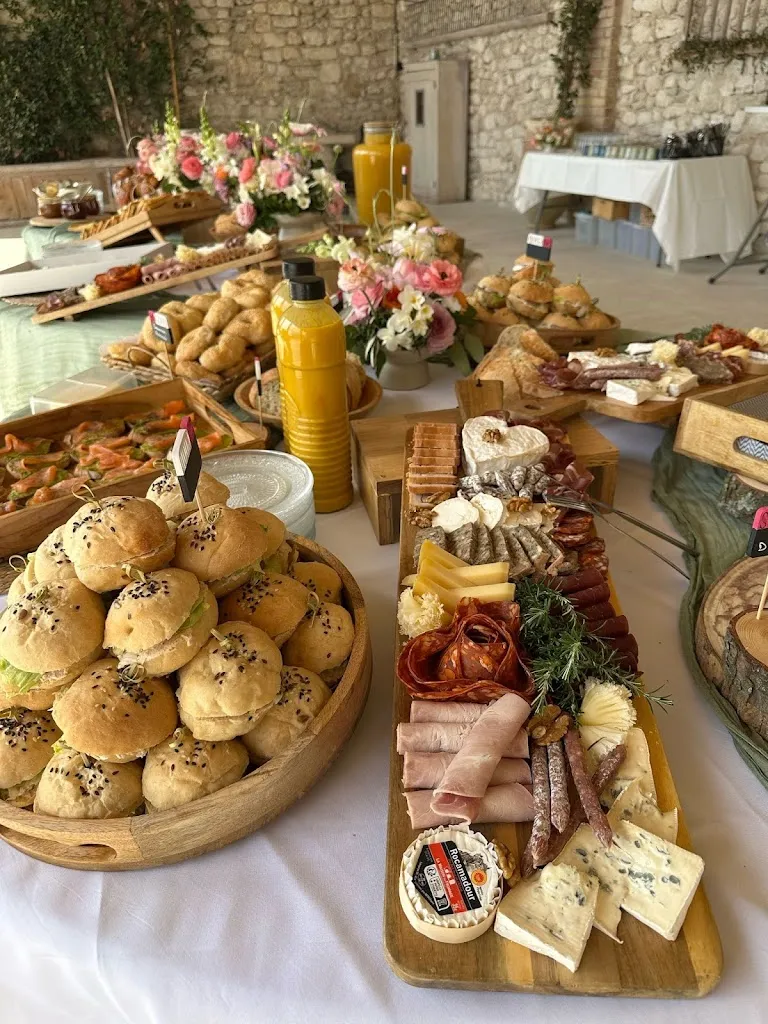 Charlotte_Truck So Good_Rochegude_review