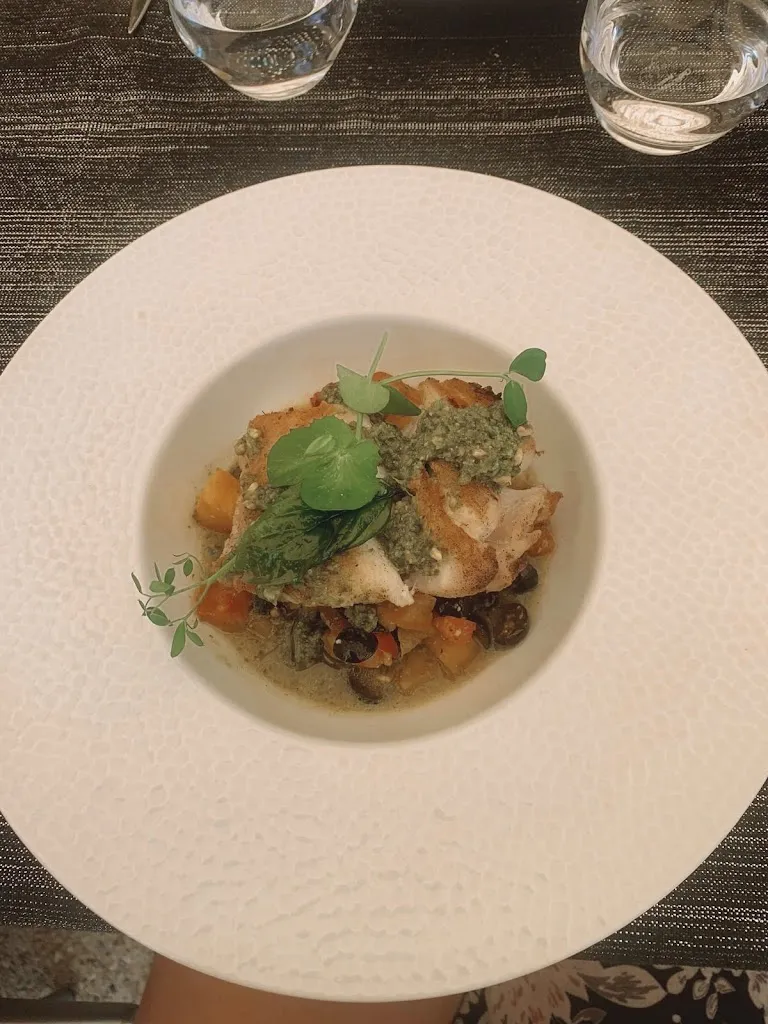 Matilda Power_LA TABLE DU MOULIN_Suze-la-Rousse_review