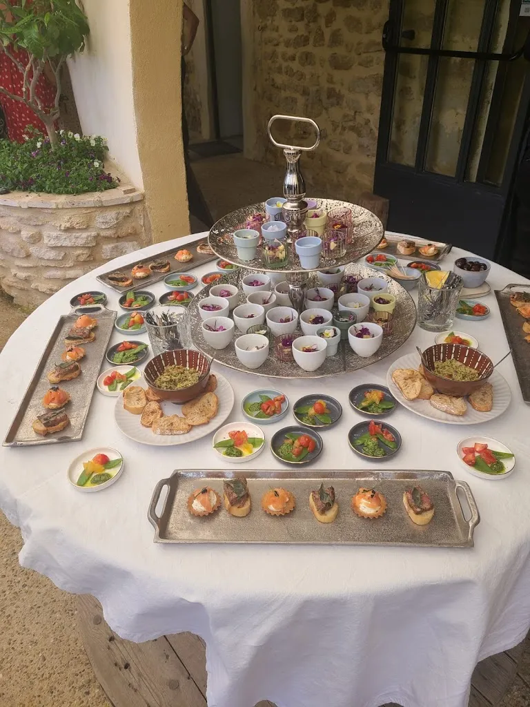 Artemis Dodge_LA TABLE DU MOULIN_Suze-la-Rousse_review