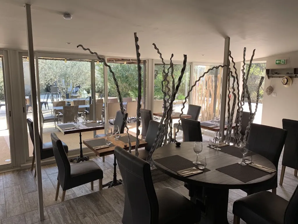 LA TABLE DU MOULIN_Suze-la-Rousse_slider_image_1