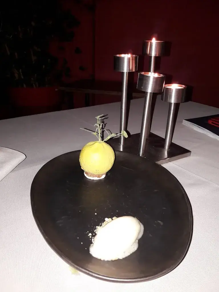 Menü_Demeures & Châteaux La Belle Meunière Hôtel & Restaurant Gastronomique_Royat_Bild_9