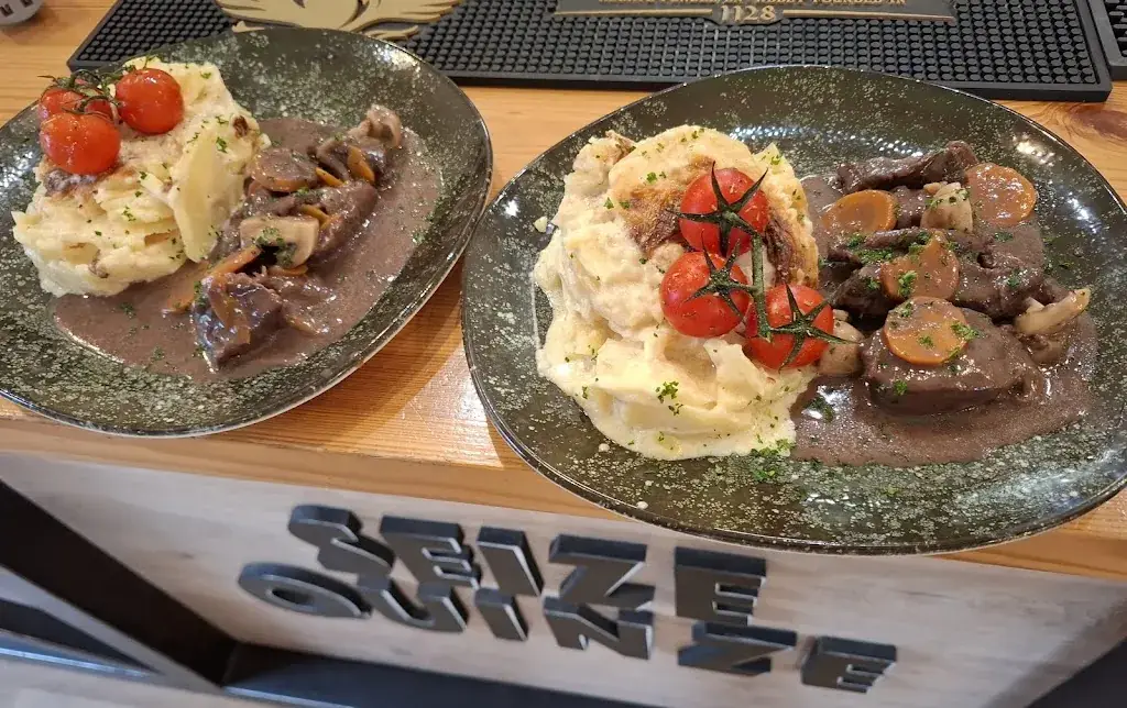 Seize quinze_Roche-la-Molière_slider_image_3