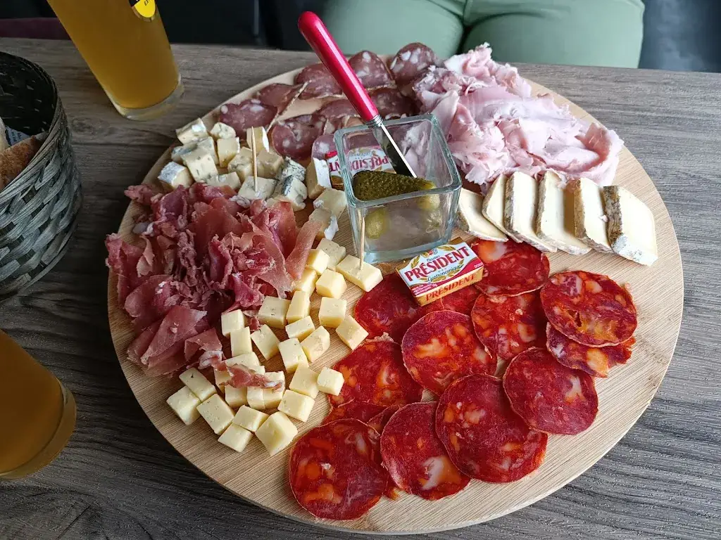 elodie vacher_Orge et Houblon Ruy - Bar - Pub - Ambiance_Ruy-Montceau_recensione