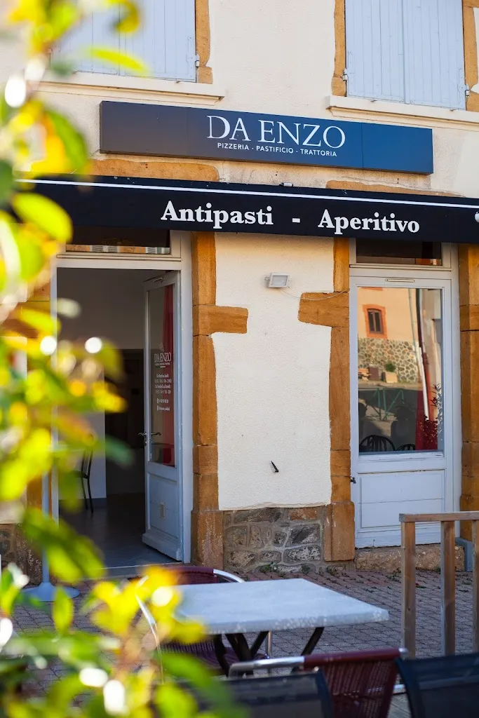 DA ENZO_Sain-Bel_slider_image_1